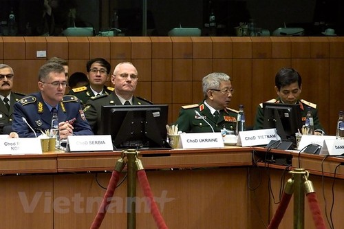 越欧国防安全对话暨欧盟防务司令会议在比利时举行 - ảnh 1