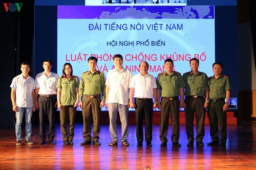 越南之声广播电台宣传和推介《反恐法》和《网络安全法》 - ảnh 1