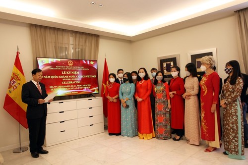 越南常驻联合国代表团举行九二国庆75周年纪念活动 - ảnh 1