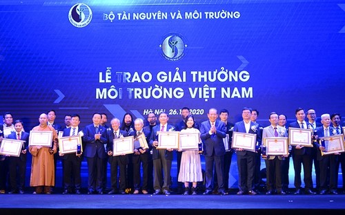 《第五届越南环境暨自然资源与环境主题新闻奖》颁奖仪式举行 - ảnh 1