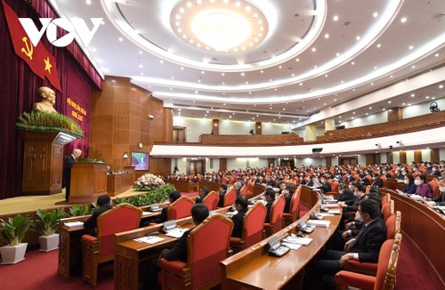 越南共产党第十三届中央委员会第三次全体会议进入第二天 - ảnh 1