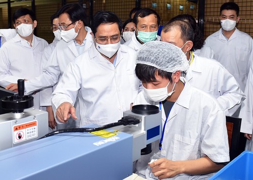 越南政府总理要求采取更有力和有效的防疫措施 - ảnh 1