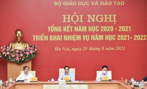 越南政府总理要求确保新学年教学安全 - ảnh 1