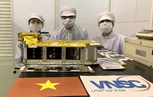 越南自主研发的纳龙微型卫星将于10月1日升空 - ảnh 1