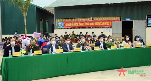 越南公安部长苏林出席奠边省全民族大团结日活动 - ảnh 1