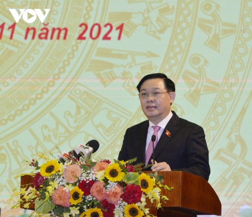 越南国会主席王庭惠：国会会期缩短但依然确保质量和效果 - ảnh 1