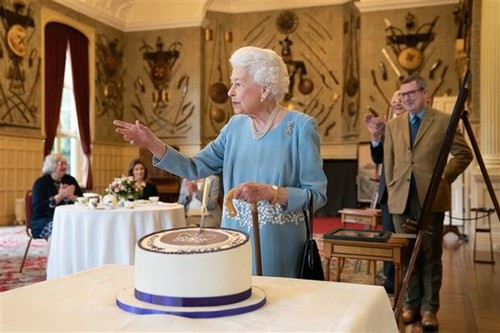 英国女王伊丽莎白二世登基70周年 - ảnh 1