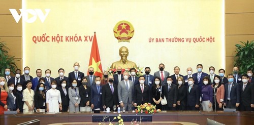 越南国会主席王庭惠会见美国-东盟商务理事会代表团 - ảnh 1