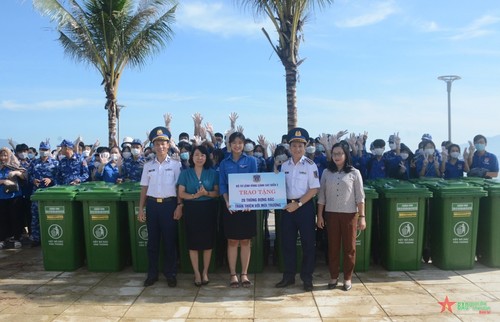 “携手净化海洋”活动在岘港举行 - ảnh 1
