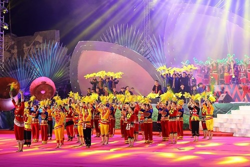色彩绚丽的第二届全国瑶族文化节 - ảnh 12