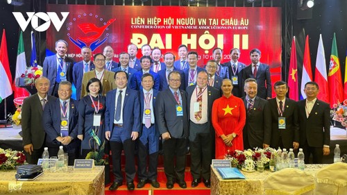 旅欧越南人协会联合会第二次代表大会在捷克首都布拉格举行 - ảnh 1