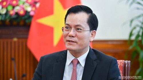 越南国家主席阮春福启程访问泰国并出席亚太经合组织领导人非正式会议 - ảnh 1