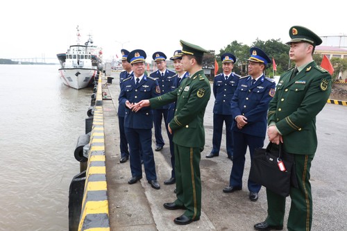 中国海警代表团探访越南海上警察第一区司令部 - ảnh 1