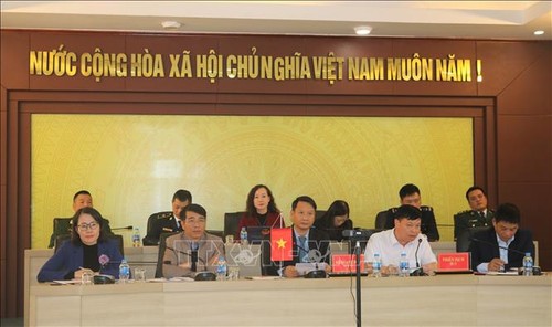 促进越南芒街与中国东兴国际口岸的互联互通和贸易往来 - ảnh 1