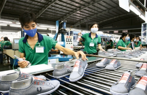 越南皮革制鞋业制定2023年出口额270亿美元的目标 - ảnh 1