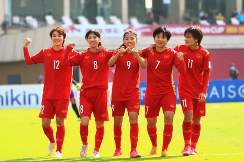 女球员黄茹及越南女足获2023年贡献奖提名 - ảnh 1
