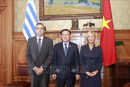 越南国会与乌拉圭参众两院签署第一份合作协议 - ảnh 1