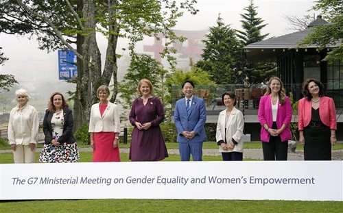 七国集团承诺缩小经济领域的性别差距 - ảnh 1