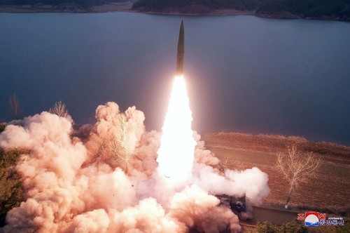 朝鲜向黄海海域发射多枚巡航导弹 - ảnh 1