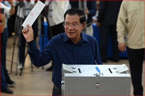 越南领导人祝贺柬埔寨成功举行第七届国会选举 - ảnh 1