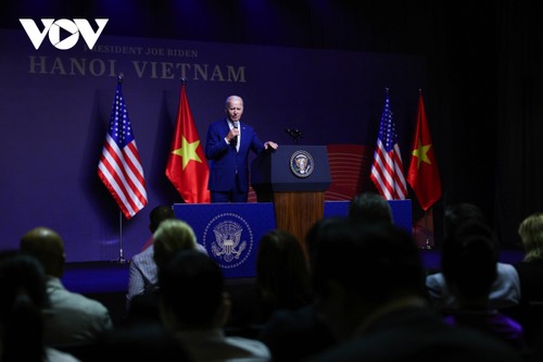 美国总统拜登离开河内，结束对越南的国事访问 - ảnh 1