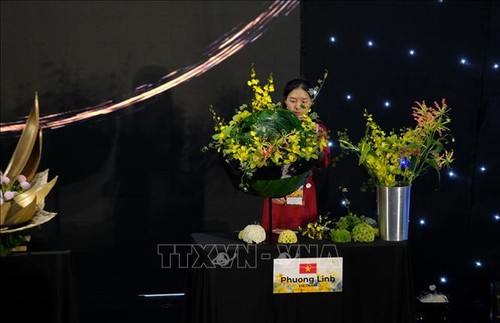 越南在国际插花艺术比赛上夺奖 - ảnh 1