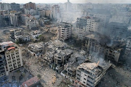 加沙地带一座医院被炸 五百多人死亡 - ảnh 1