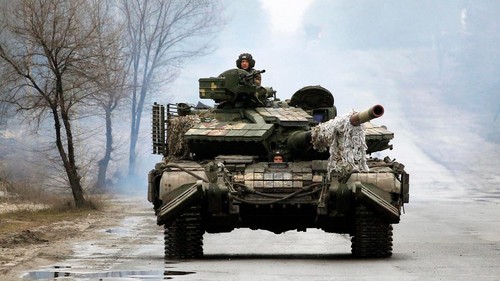 北约承诺继续向乌克兰提供大量援助 - ảnh 1