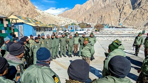 中国对印度增兵边境作出反应   - ảnh 1