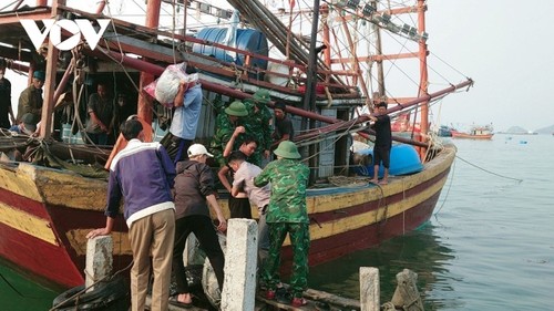 越南与中国配合，搜救广平省10名失联渔民 - ảnh 1