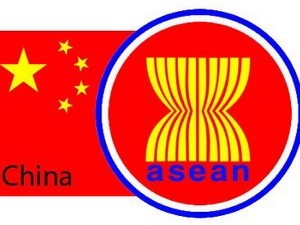 Konferensi sempit tidak resmi pejabat tinggi ASEAN – Tiongkok - ảnh 1