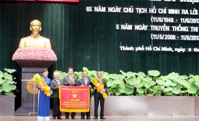 Peringatan ultah ke-65 Presiden Ho Chi Minh mengeluarkan imbauan tentang kompetisi patriotik - ảnh 1