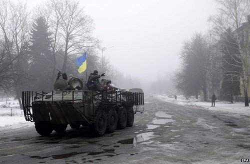  Operasi militer kembali oleh Kiev mengancam prospek pertemuan puncak tentang Ukraina - ảnh 1