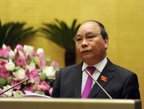 Deputi PM Nguyen Xuan Phuc menjawab interpelasi pada persidangan ke-9 MN Vietnam angkatan ke-13 - ảnh 1