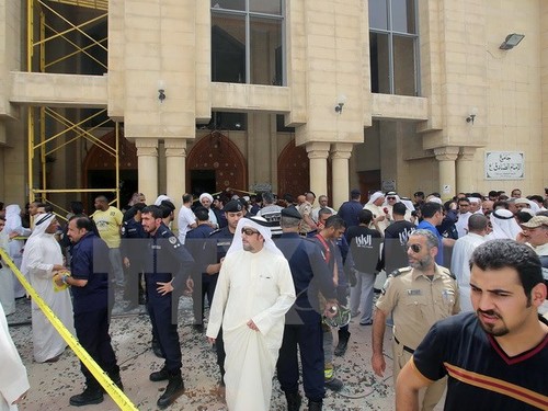 Tersangka utama dalam serangan bom terhadap Mesjid di Kuwait mengakui dari IS - ảnh 1