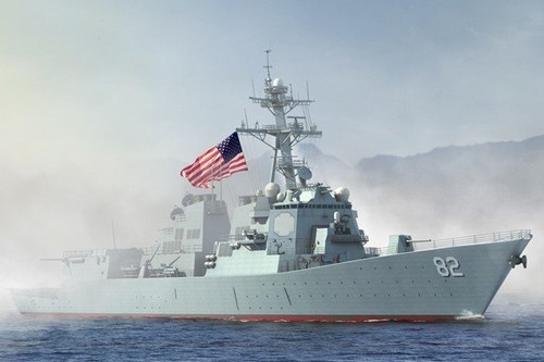 Kapal Amerika Serikat memasuki wilayah 12 mil laut di sekitar pulau yang direklamasi secara tidak sah oleh Tiongkok di Laut Timur - ảnh 1