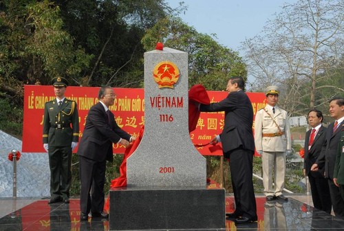 Membangun garis perbatasan Vietnam – Tiongkok yang damai, stabil, bersahabat, bekerjasama dan berkembang bersama - ảnh 1