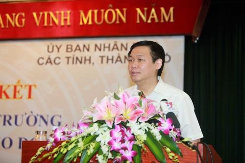 VCCI berkomitmen membantu menciptakan lingkungan bisnis yang kondusif kepada badan-badan usaha di 32 provinsi di Vietnam Tengah dan Vietnam Selatan - ảnh 1