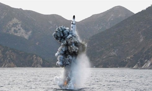 Republik Korea, Amerika Serikat dan Jepang melakukan perbahasan untuk menghadapi peluncuran rudal RDRK - ảnh 1