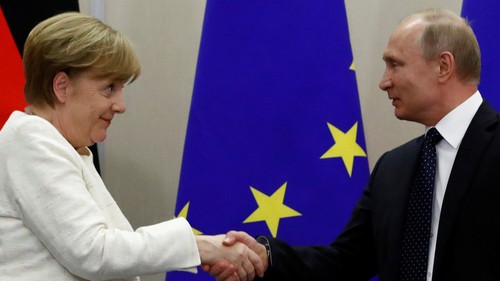 Merkel souhaite avoir de «bonnes relations avec la Russie» - ảnh 1