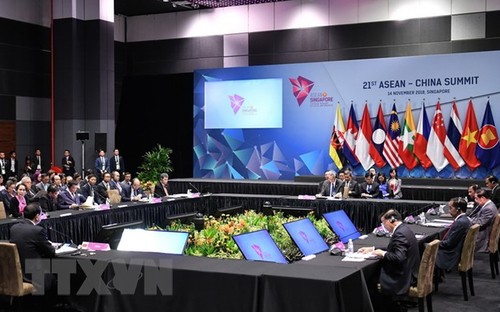 L’ASEAN et la Chine adoptent la Vision 2030 du partenariat stratégique - ảnh 1