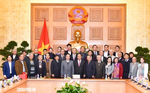Des médecins généralistes communautaires reçus par Nguyên Xuân Phuc  - ảnh 1