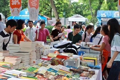 La place du livre dans la vie des jeunes Vietnamiens - ảnh 2