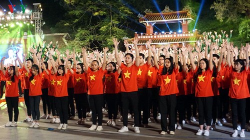 Un quadruplex célébrant les 50 ans de l’application du Testament de Hô Chi Minh - ảnh 2