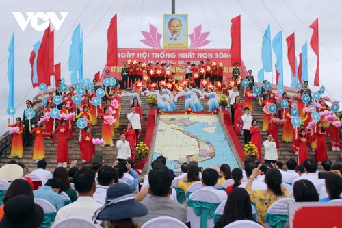 La fête de la réunification célébrée au vestige national Hiên Luong-Bên Hai - ảnh 1