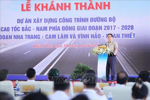 Inauguration d’une partie des autoroutes Nha Trang – Cam Lâm et Vinh Hao – Phan Thiêt - ảnh 2