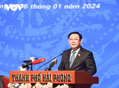 Vuong Dinh Huê rencontre des électeurs de Hai Phong - ảnh 1