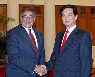 Premierminister Dung empfängt US-Verteidigungsminister Panetta - ảnh 1