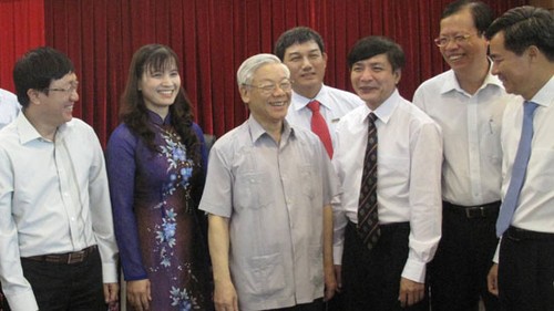 KPV-Generalsekretär Trong tagt mit Parteigruppen staatlicher Unternehmen - ảnh 1