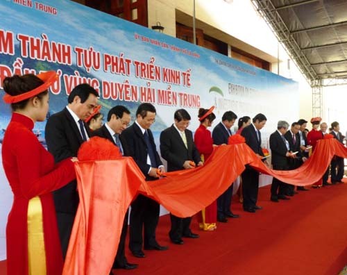 Konferenz zur Investitionsförderung in zentralvietnamesischer Küstenregion - ảnh 1